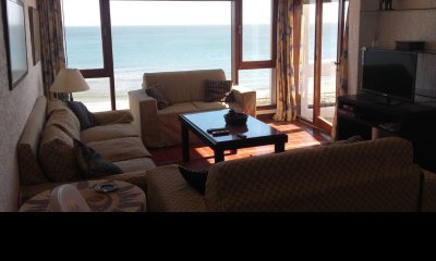 Venta de Apartamento de 2 Dormitorios en mansa frente al mar
