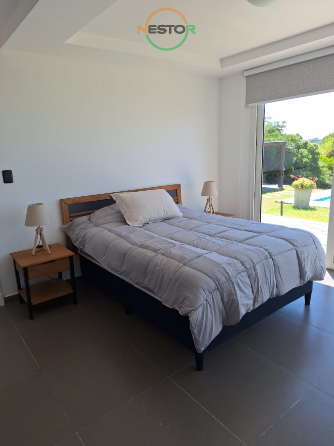 Casa ID.5935 - Venta de Casa de 3 dormitorios en Punta Ballena con vista al Mar
