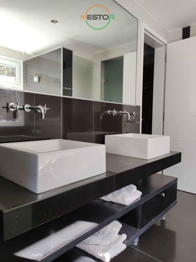 Casa ID.5935 - Venta de Casa de 3 dormitorios en Punta Ballena con vista al Mar