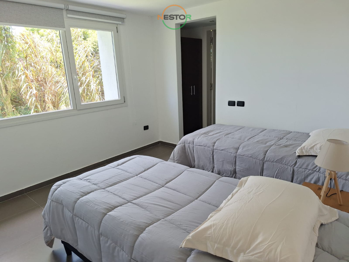 Casa ID.5935 - Venta de Casa de 3 dormitorios en Punta Ballena con vista al Mar