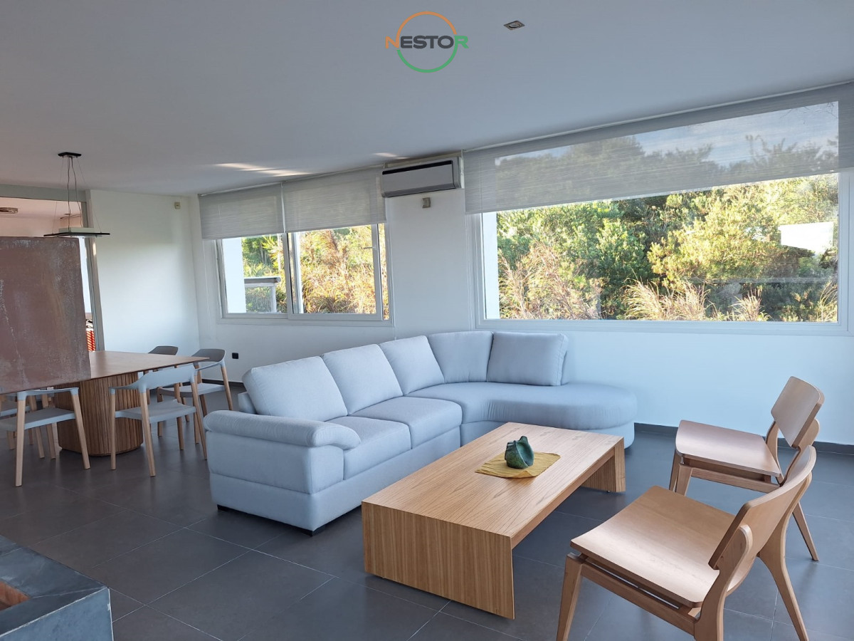Casa ID.5935 - Venta de Casa de 3 dormitorios en Punta Ballena con vista al Mar