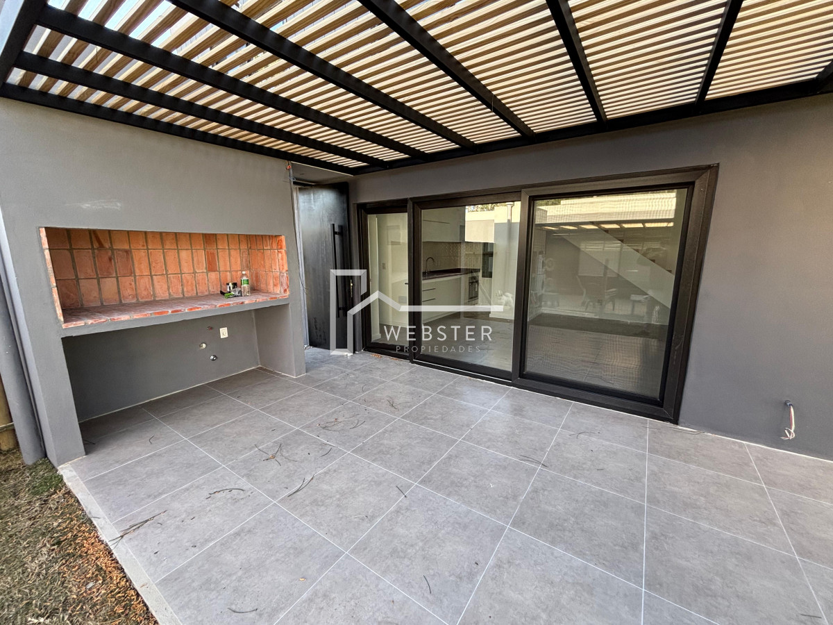 Casa ID.2288 - Casa 3 Dormitorios en Venta en Parque Burnett