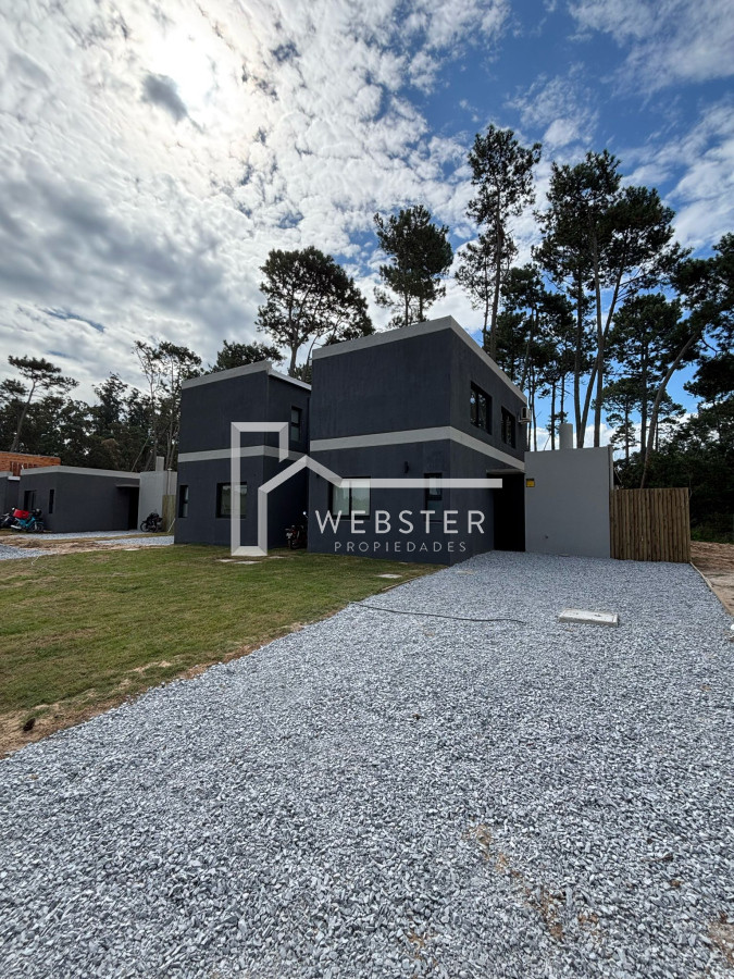 Casa ID.2288 - Casa 3 Dormitorios en Venta en Parque Burnett