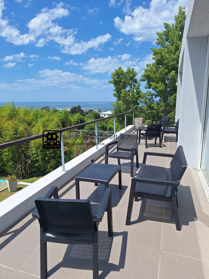 Casa ID.1822 - Casa con excelente vista a la bahia, en Punta Ballena