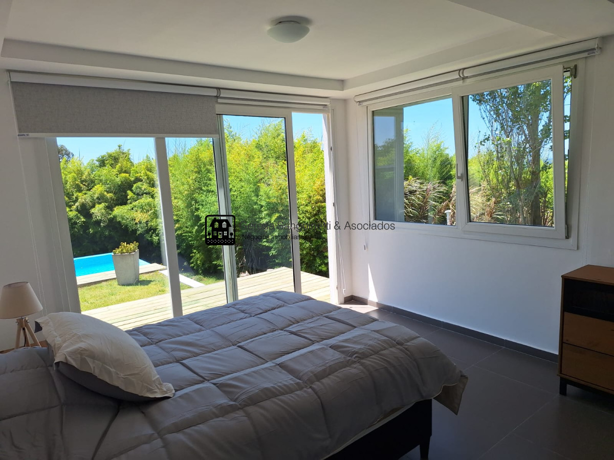Casa ID.1822 - Casa con excelente vista a la bahia, en Punta Ballena