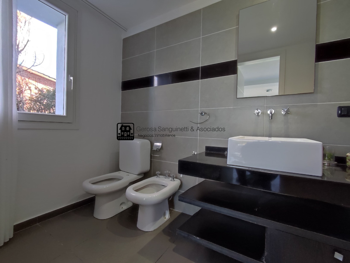 Casa ID.1822 - Casa con excelente vista a la bahia, en Punta Ballena