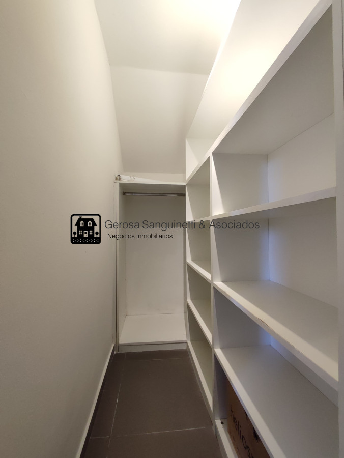 Casa ID.1822 - Casa con excelente vista a la bahia, en Punta Ballena