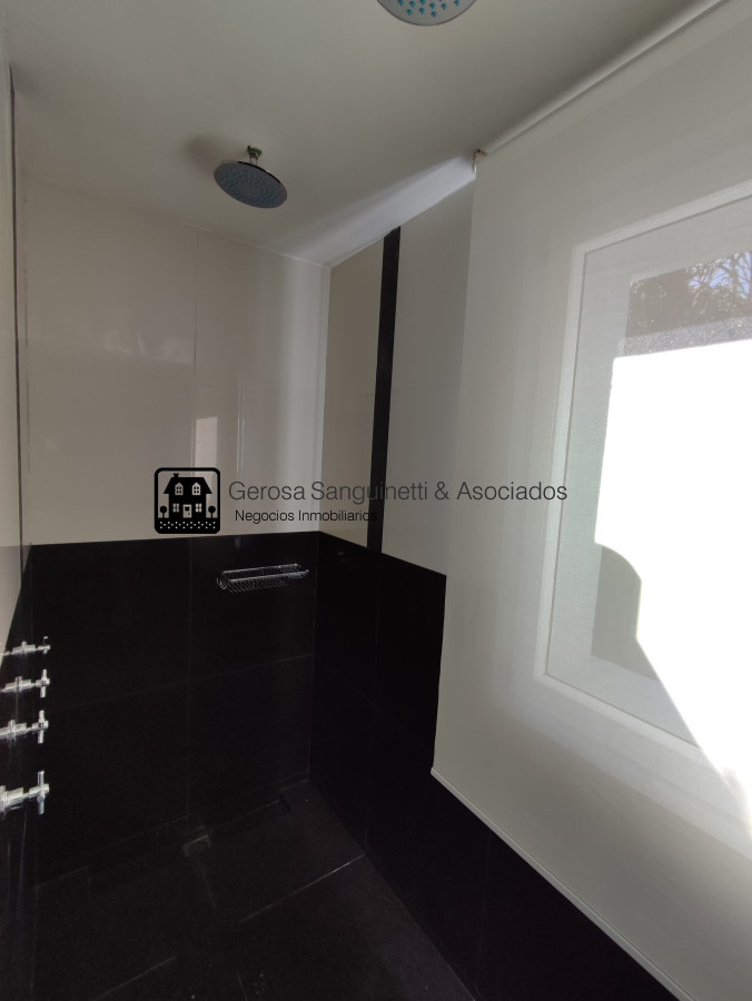 Casa ID.1822 - Casa con excelente vista a la bahia, en Punta Ballena