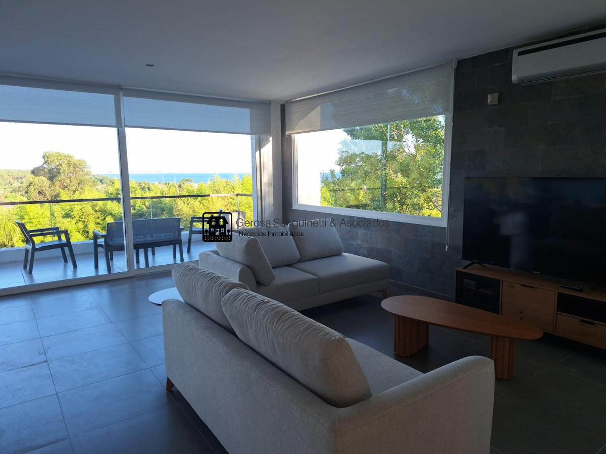Casa ID.1822 - Casa con excelente vista a la bahia, en Punta Ballena
