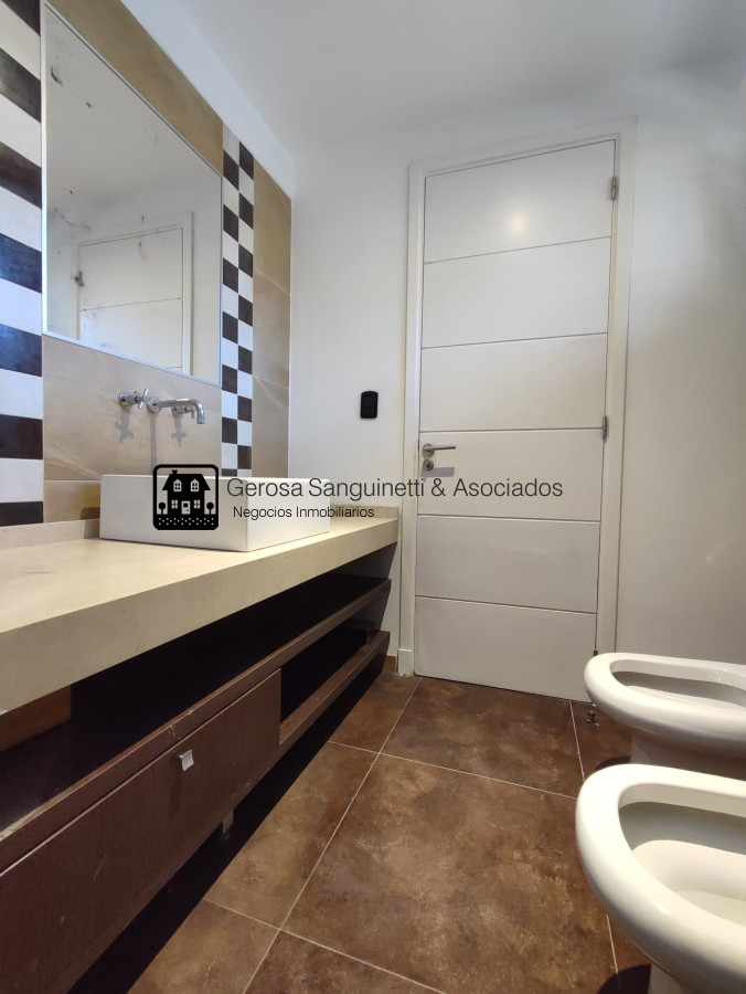 Casa ID.1822 - Casa con excelente vista a la bahia, en Punta Ballena