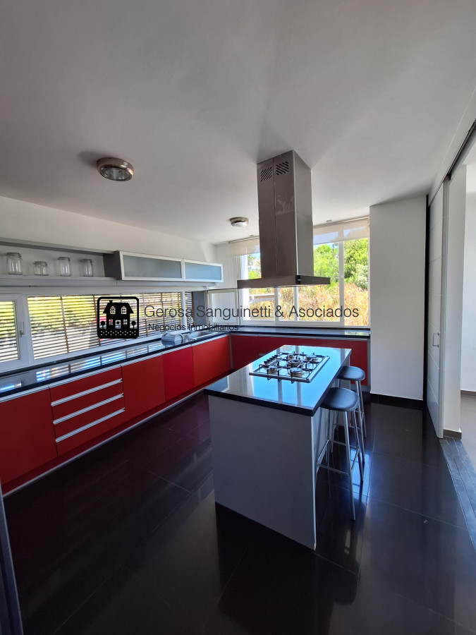 Casa ID.1822 - Casa con excelente vista a la bahia, en Punta Ballena