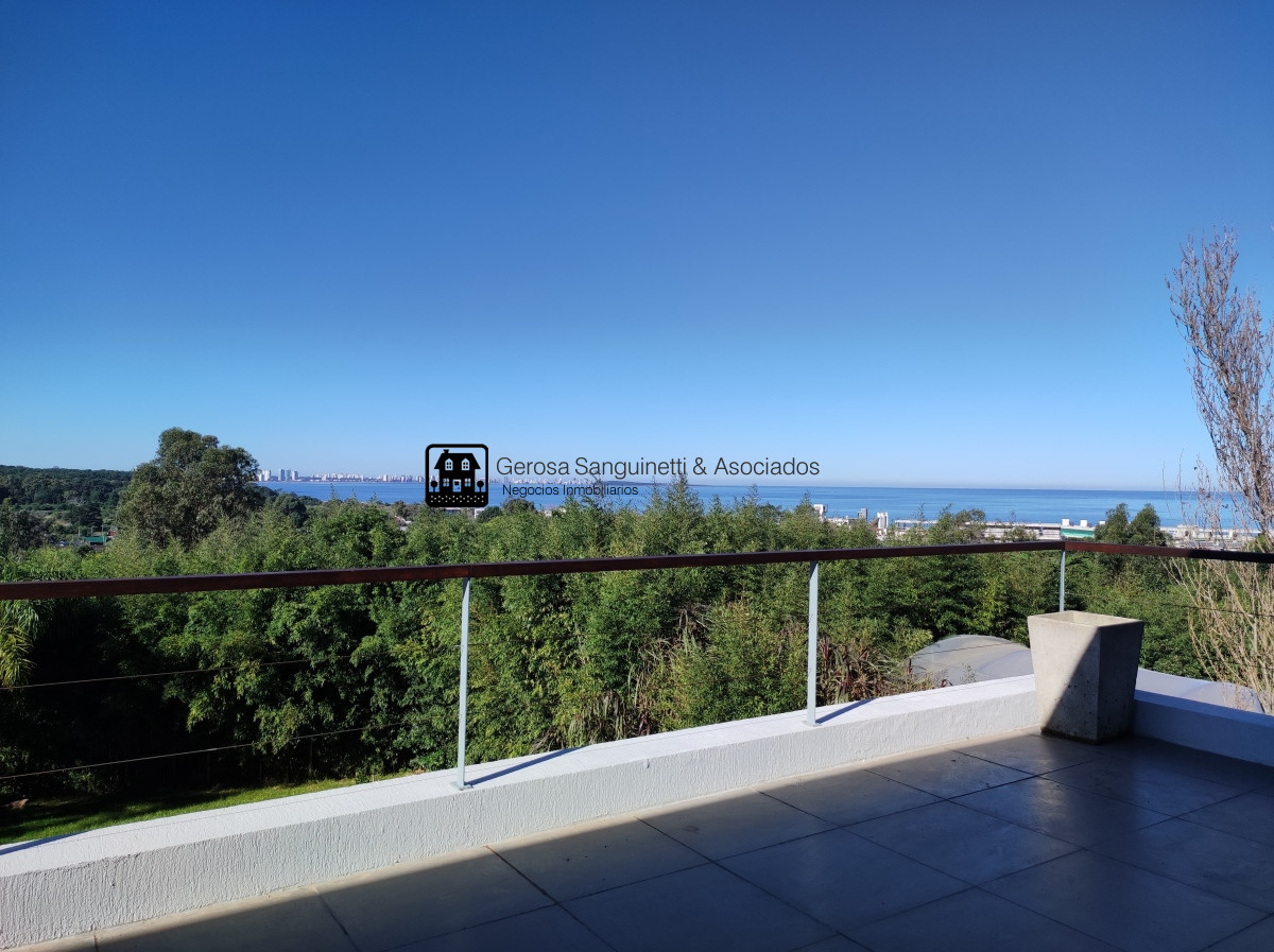 Casa ID.1822 - Casa con excelente vista a la bahia, en Punta Ballena