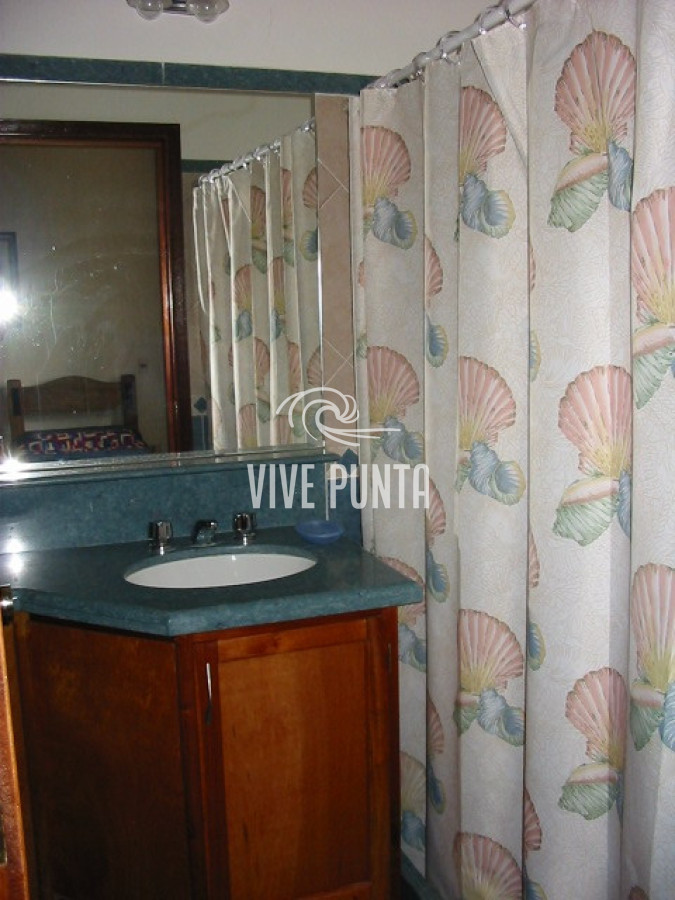 Casa ID.538 - Venta de casa de 4 dormitorios en Pinares 