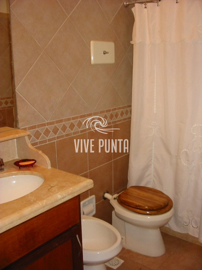 Casa ID.538 - Venta de casa de 4 dormitorios en Pinares 