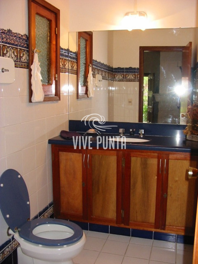 Casa ID.538 - Venta de casa de 4 dormitorios en Pinares 