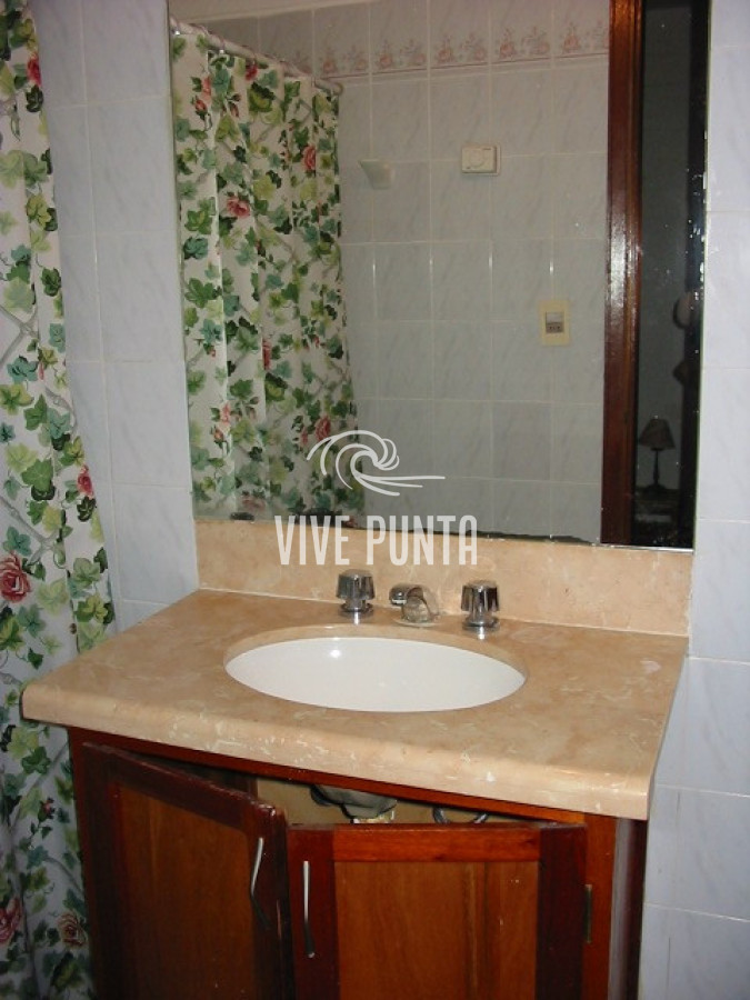 Casa ID.538 - Venta de casa de 4 dormitorios en Pinares 