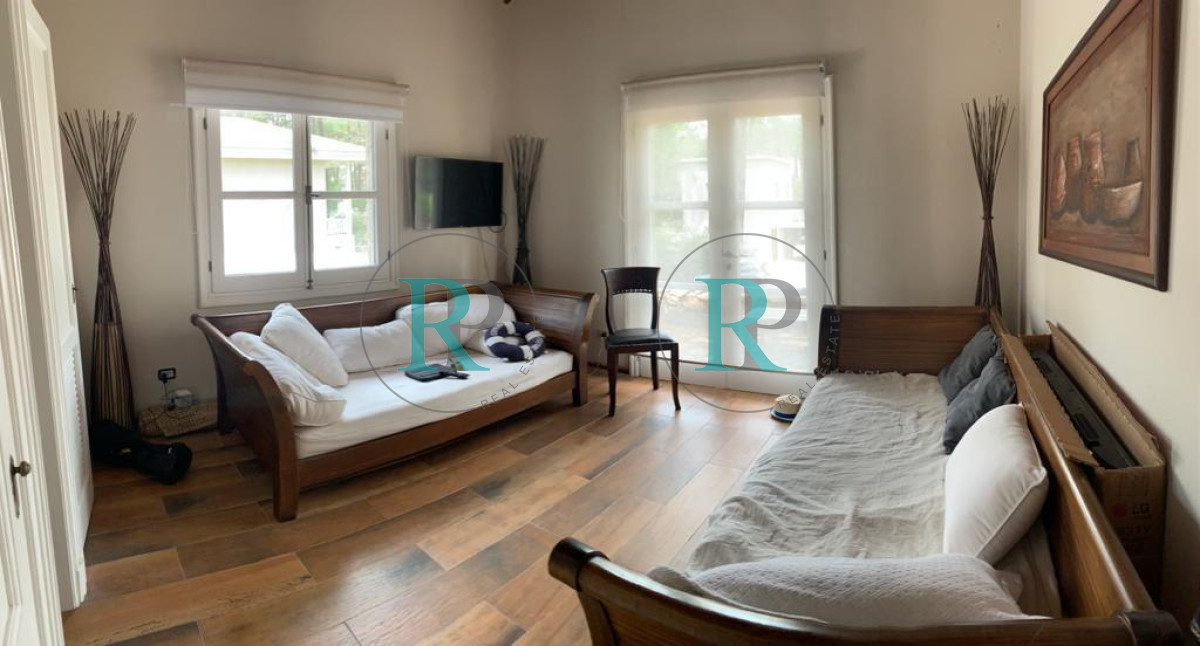 Casa ID.1365 - Casa de 5 dormitorios en Laguna Blanca en Manantiales