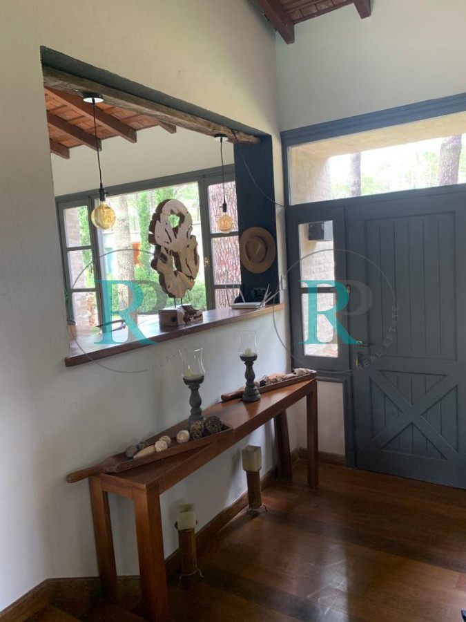 Casa ID.1365 - Casa de 5 dormitorios en Laguna Blanca en Manantiales