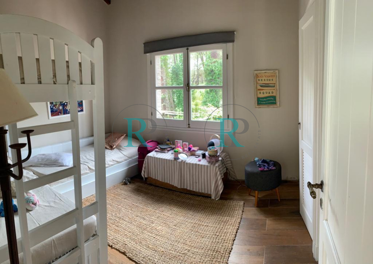 Casa ID.1365 - Casa de 5 dormitorios en Laguna Blanca en Manantiales