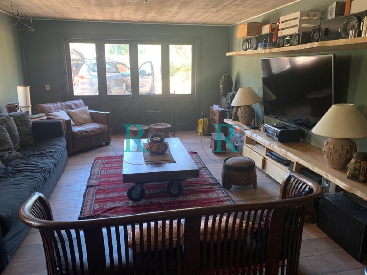 Casa ID.1365 - Casa de 5 dormitorios en Laguna Blanca en Manantiales