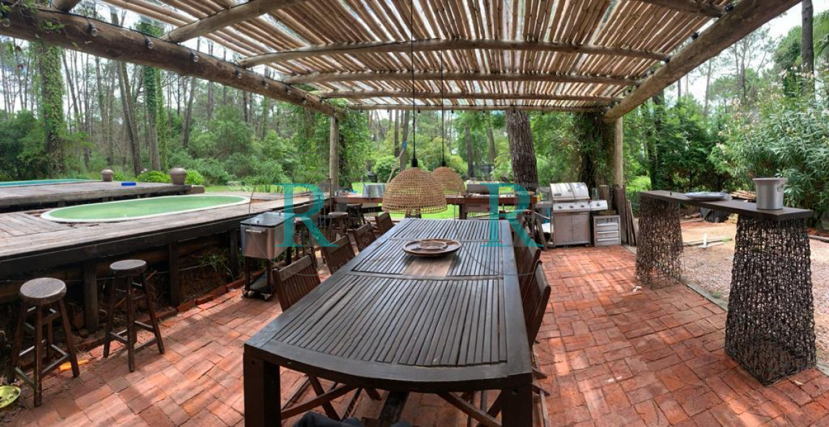 Casa ID.1365 - Casa de 5 dormitorios en Laguna Blanca en Manantiales