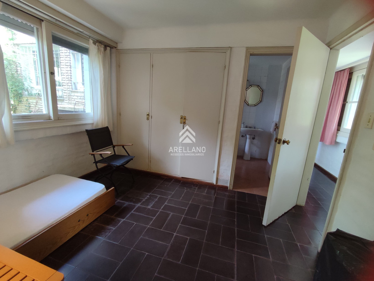 Casa ID.2618 - Venta de Casa con 4 Dormitorios en Mansa cerca del Mar