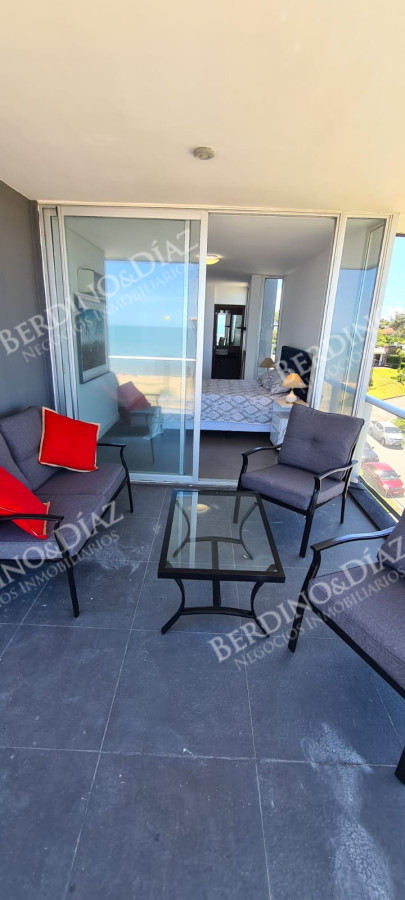 Apartamento ID.2009 - Venta Penthouse 2 dormitorios frente al Mar en la Mansa  