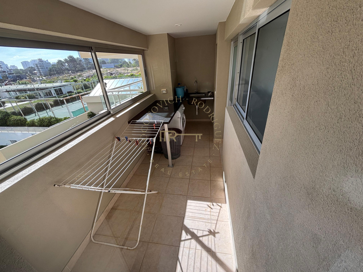Apartamento ID.2225 - Venta de Apartamento de 3 dormitorios en la Brava Punta del Este