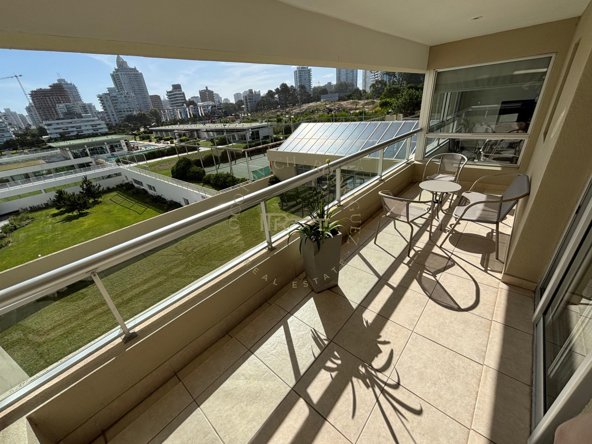 Apartamento ID.2225 - Venta de Apartamento de 3 dormitorios en la Brava Punta del Este