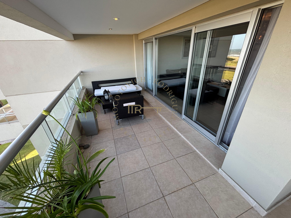 Apartamento ID.2225 - Venta de Apartamento de 3 dormitorios en la Brava Punta del Este