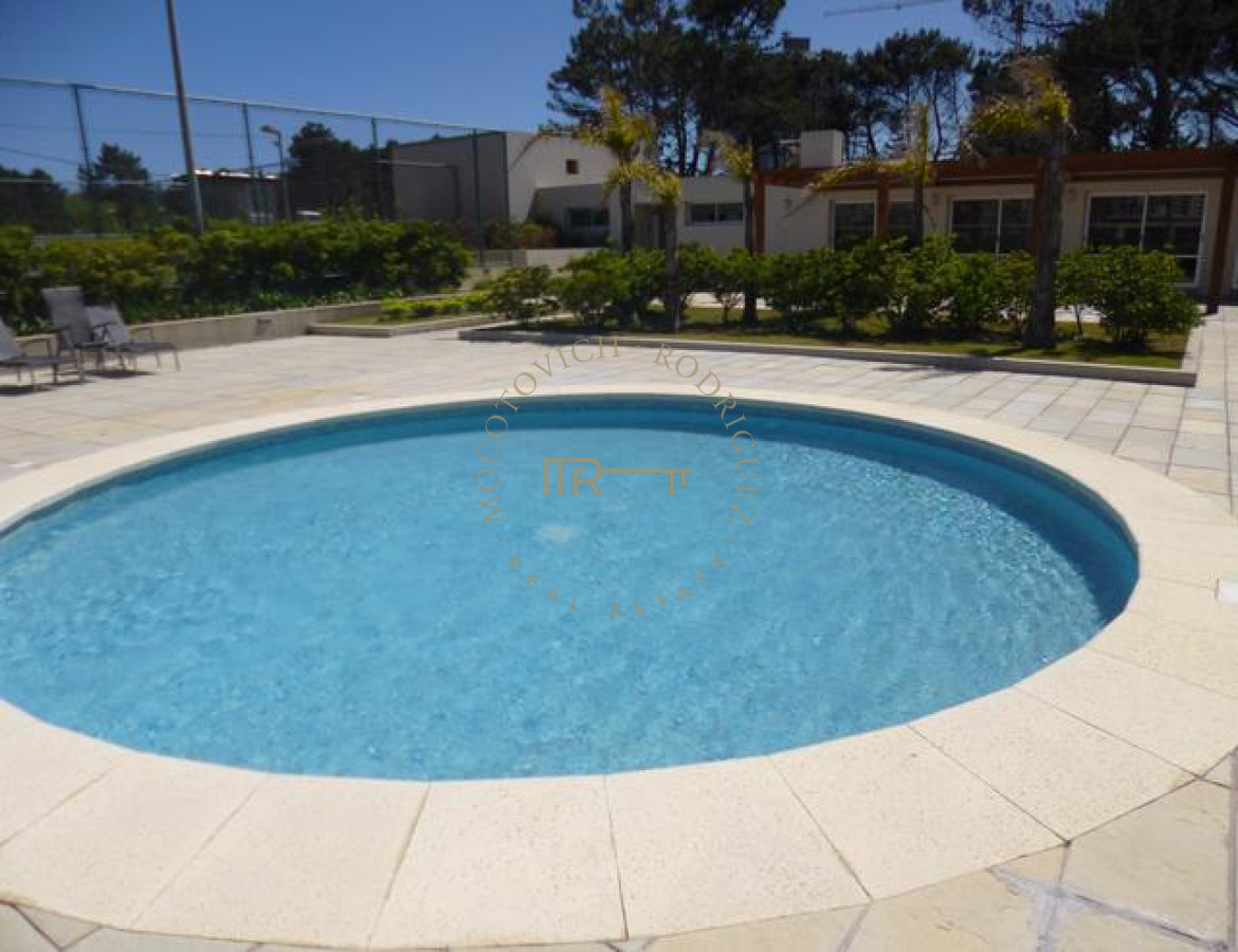 Apartamento ID.2224 - Venta de apartamento de 3 dormitorios en Brava frente al mar