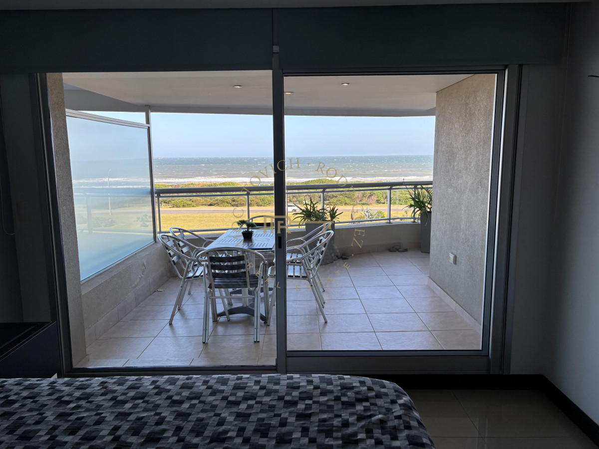 Apartamento ID.2225 - Venta de Apartamento de 3 dormitorios en la Brava Punta del Este