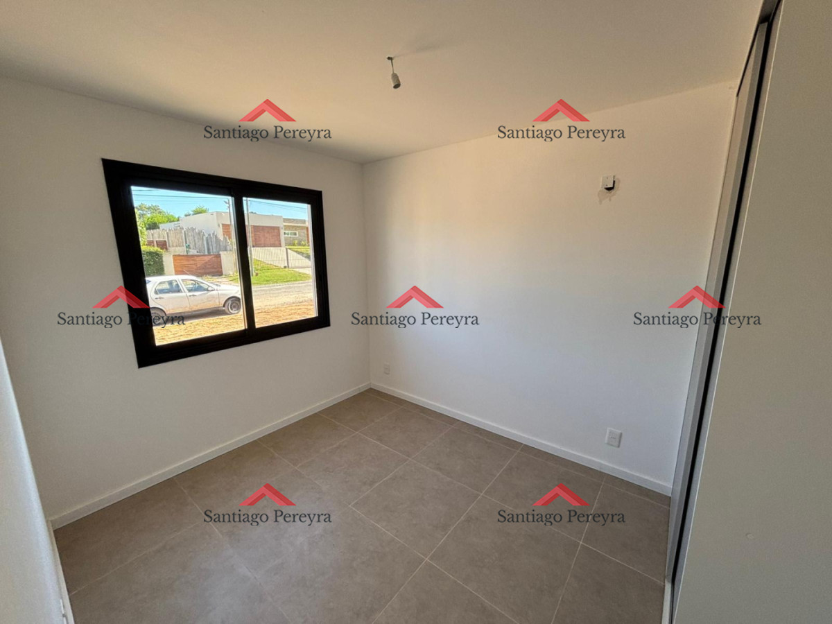 Casa ID.17010 - Casa 2 dormitorios en Venta en Parque Burnett