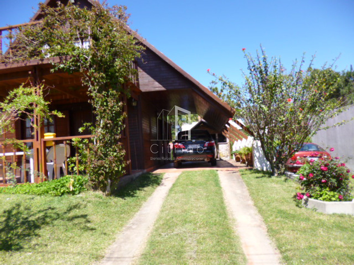 Casa ID.305 - Excelente casa 2 dormitorios en Pinares