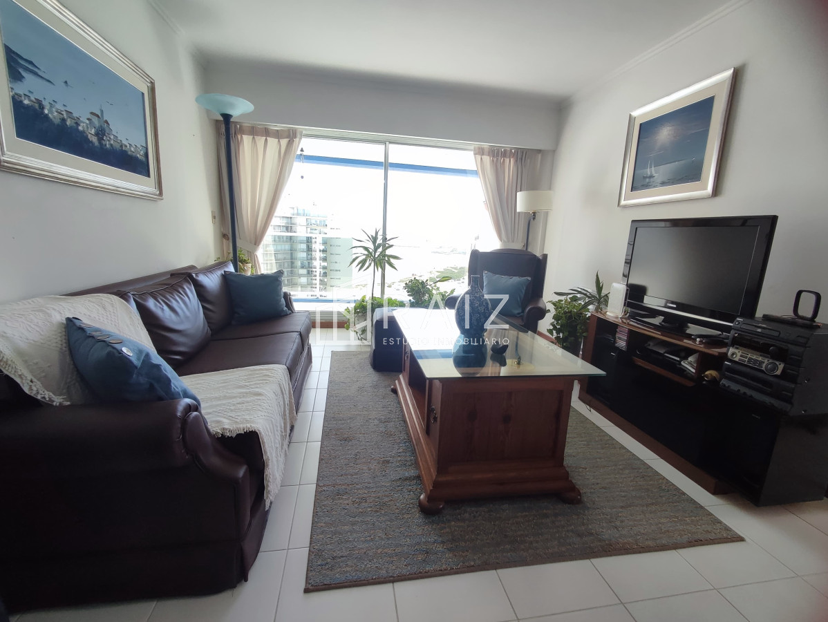 Apartamento ID.9985 - Venta de apartamento de 2 dormitorios en la Brava Punta del Este