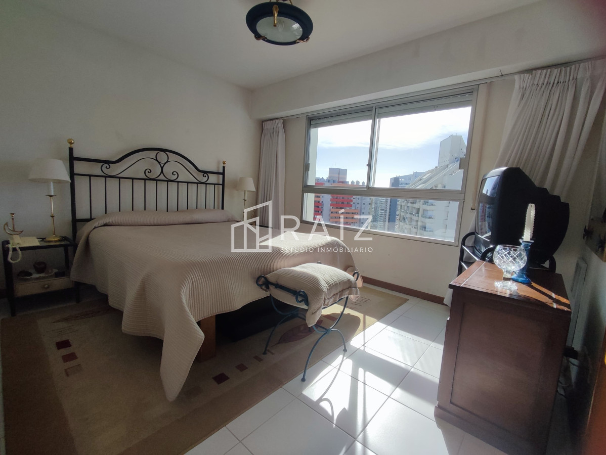 Apartamento ID.9985 - Venta de apartamento de 2 dormitorios en la Brava Punta del Este