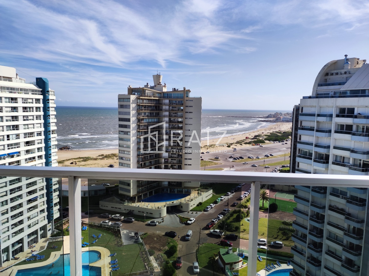 Apartamento ID.9985 - Venta de apartamento de 2 dormitorios en la Brava Punta del Este
