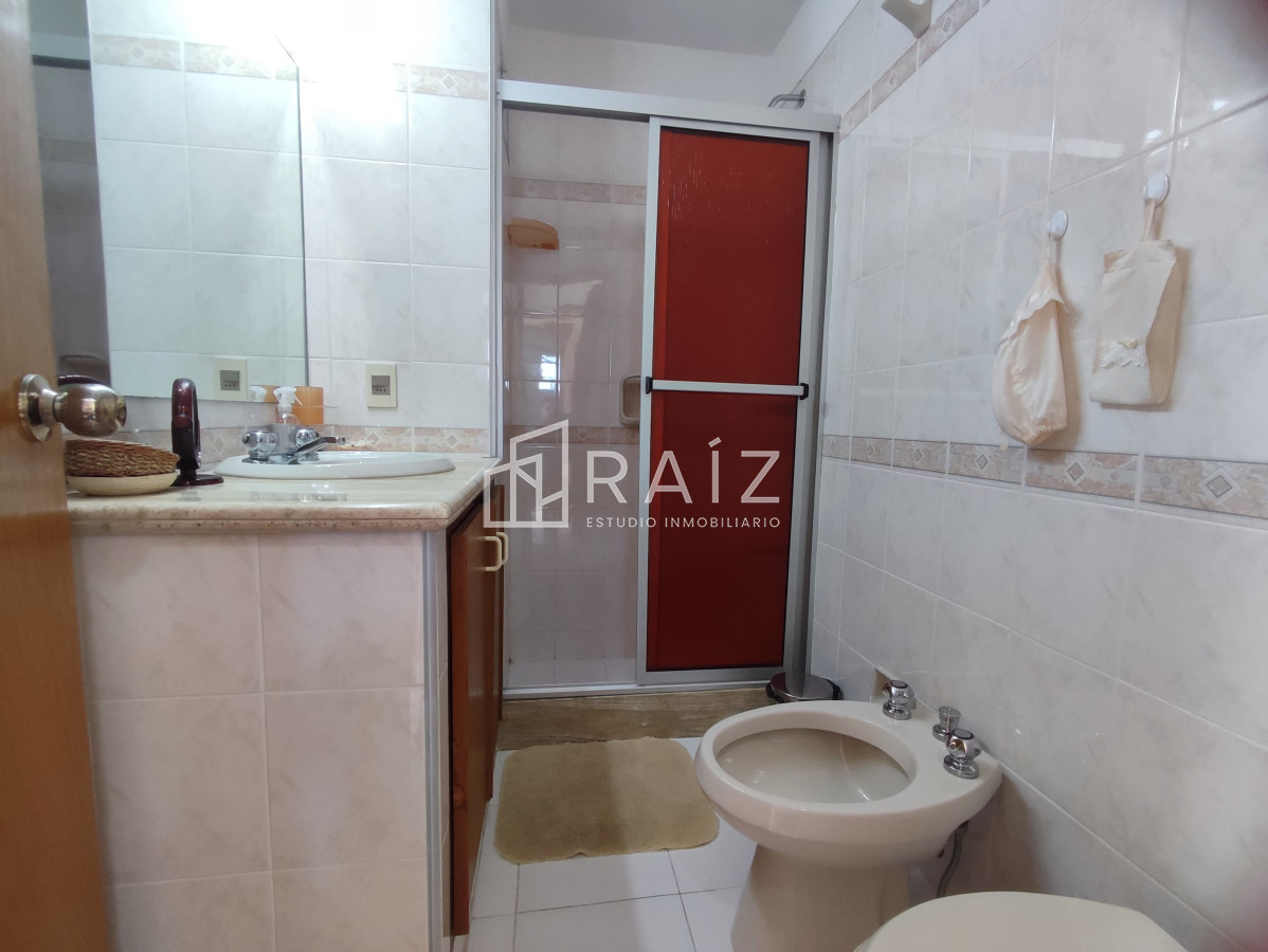 Apartamento ID.9985 - Venta de apartamento de 2 dormitorios en la Brava Punta del Este