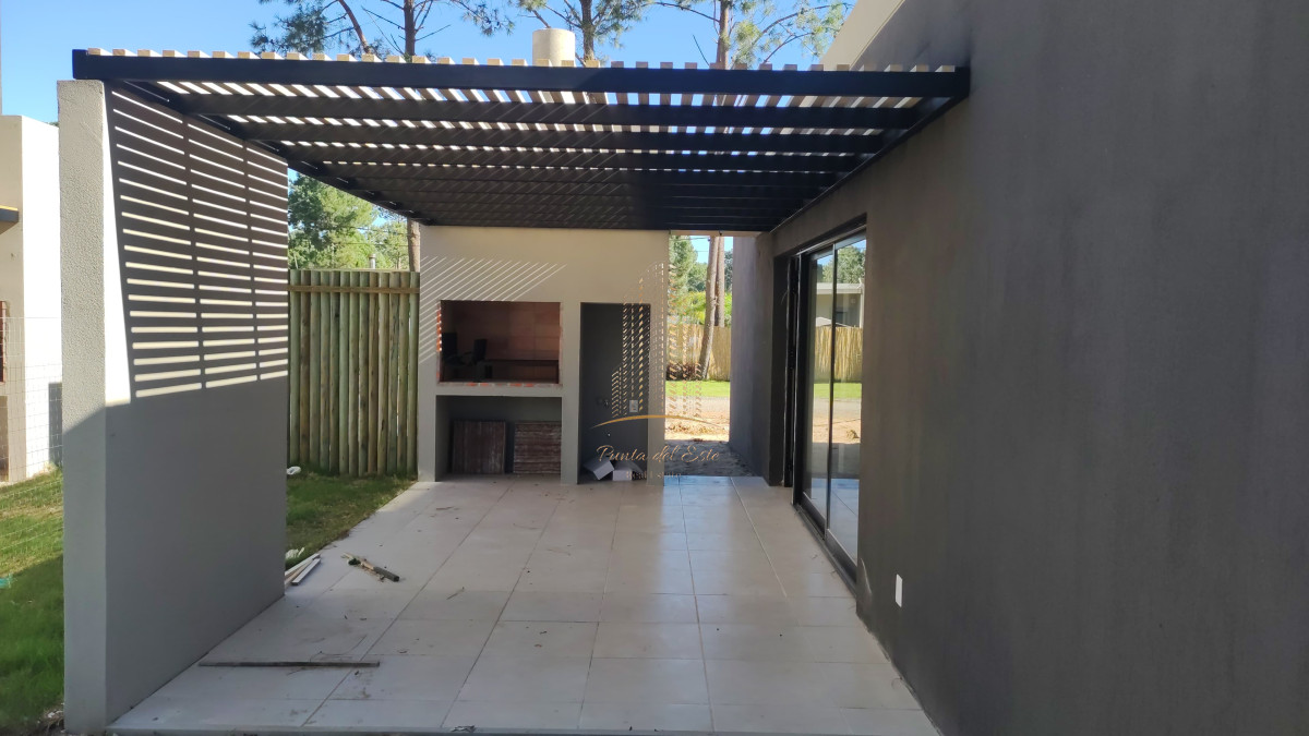 Casa ID.755 - Casa 2 dormitorios en Venta en Parque Burnett
