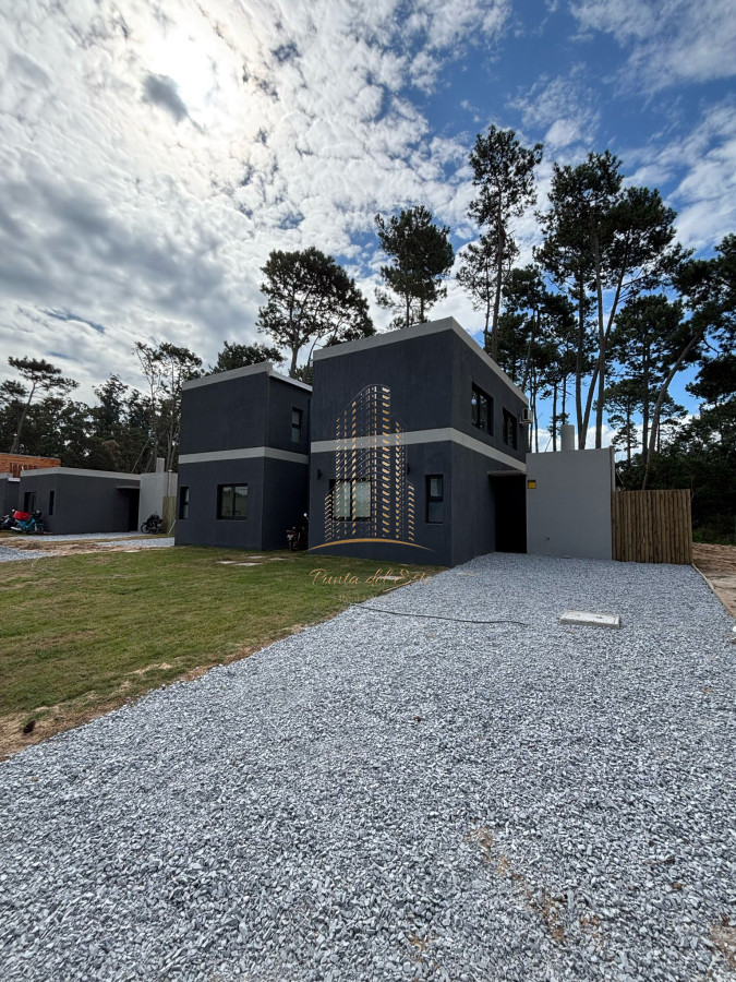 Casa ID.756 - Casa 3 Dormitorios en Venta en Parque Burnett