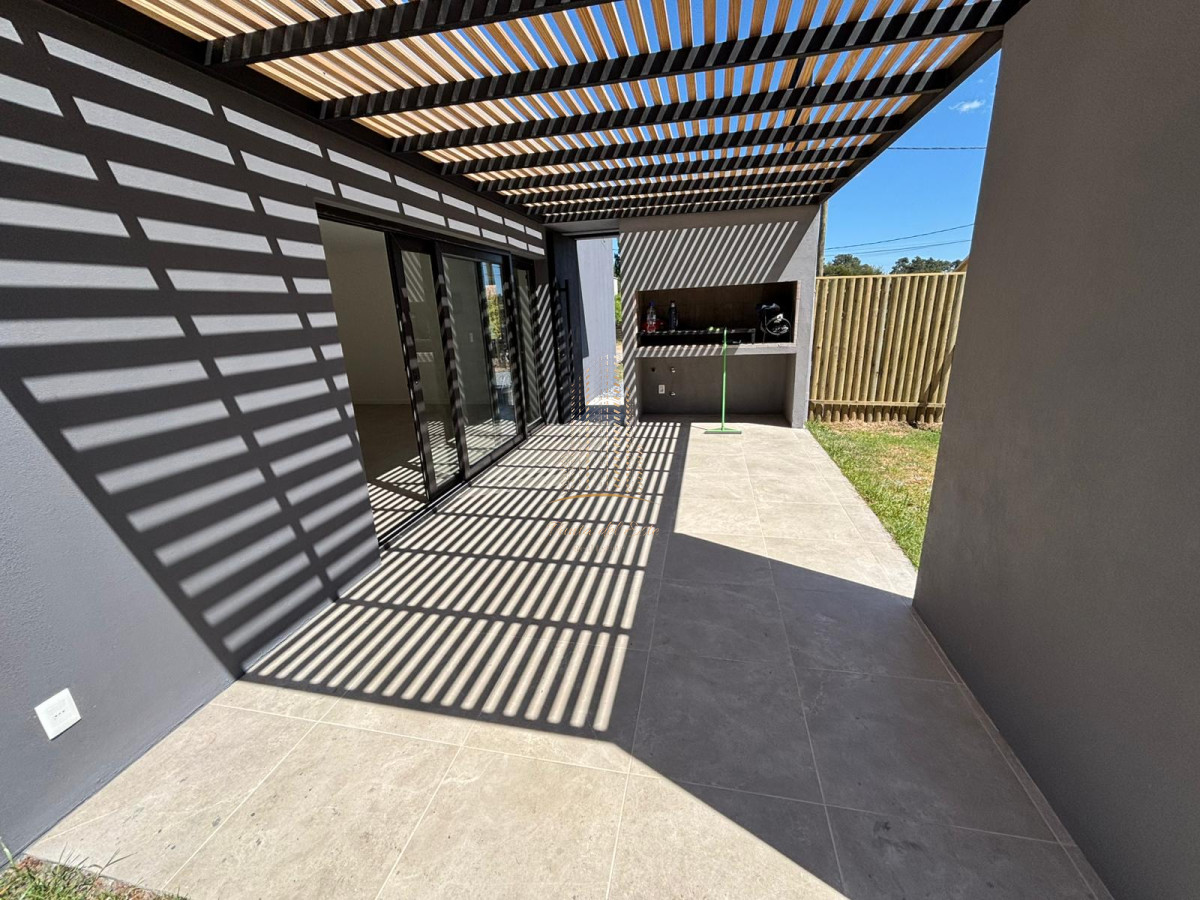 Casa ID.755 - Casa 2 dormitorios en Venta en Parque Burnett