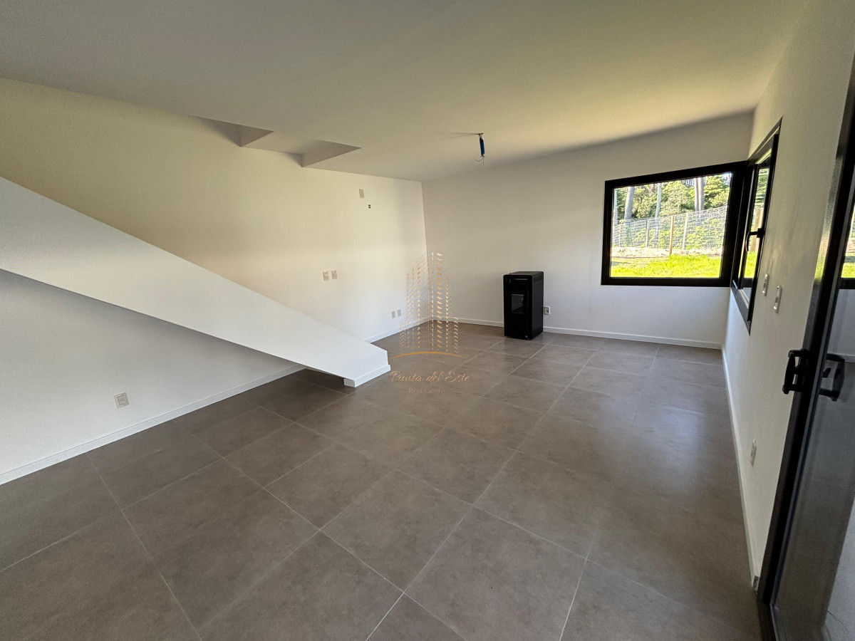 Casa ID.756 - Casa 3 Dormitorios en Venta en Parque Burnett