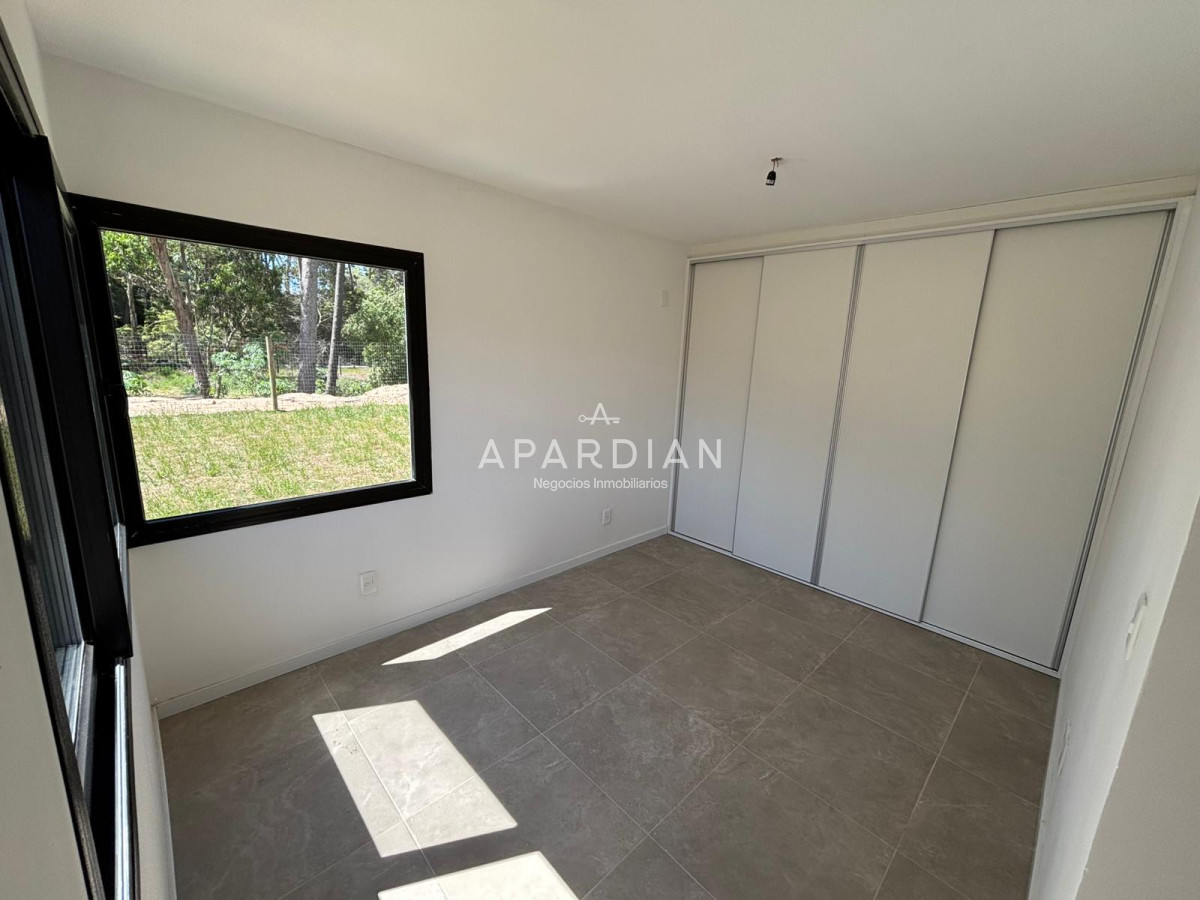 Casa ID.21096788 - Casa 2 dormitorios en Venta en Parque Burnett