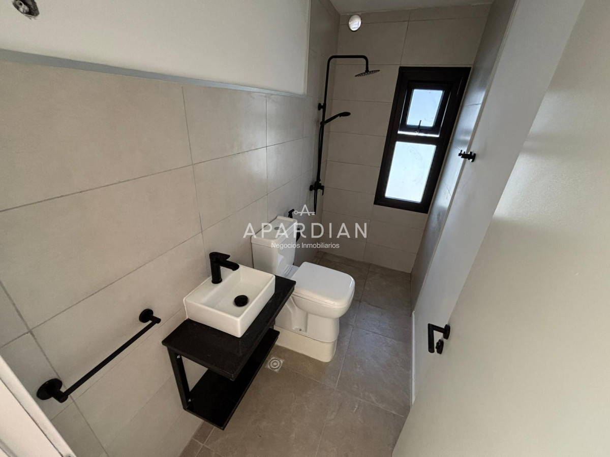 Casa ID.21096788 - Casa 2 dormitorios en Venta en Parque Burnett