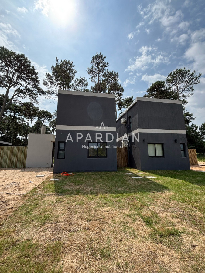 Casa ID.21096787 - Casa 3 Dormitorios en Venta en Parque Burnett