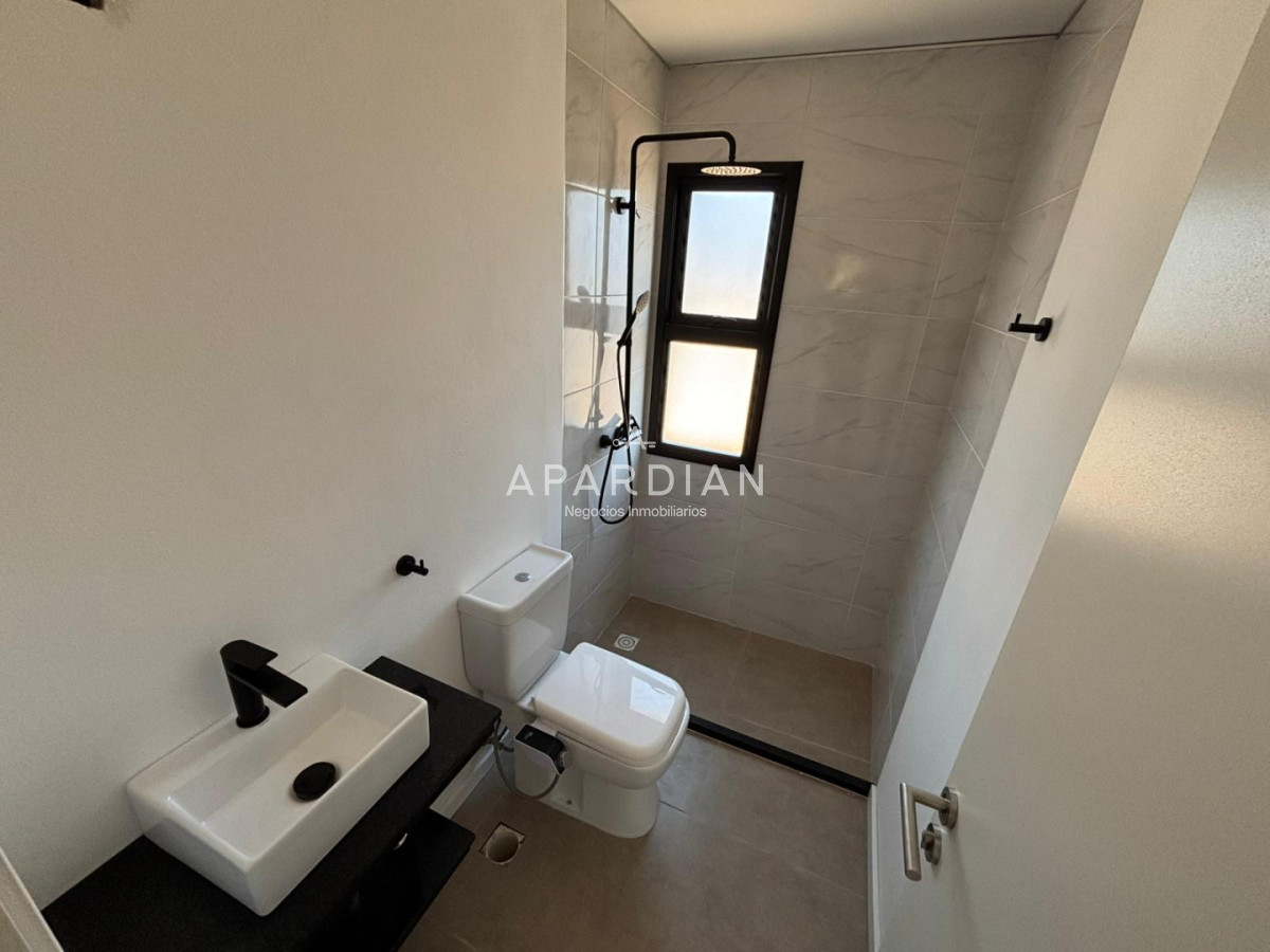 Casa ID.21096788 - Casa 2 dormitorios en Venta en Parque Burnett