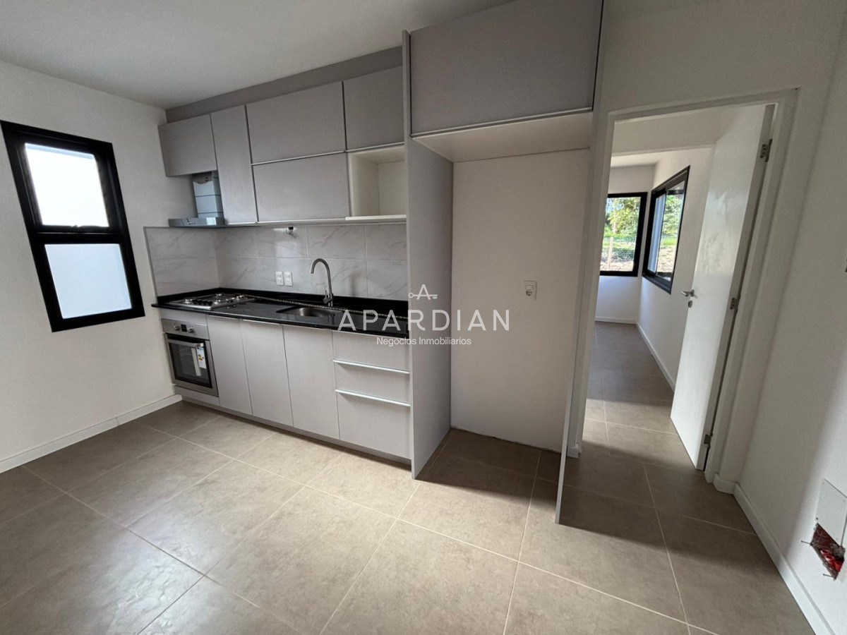 Casa ID.21096788 - Casa 2 dormitorios en Venta en Parque Burnett