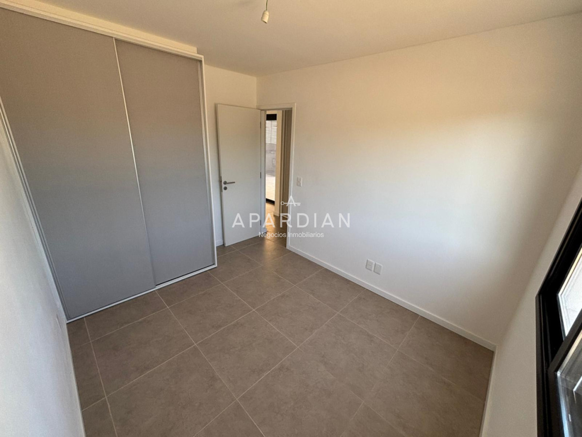 Casa ID.21096788 - Casa 2 dormitorios en Venta en Parque Burnett