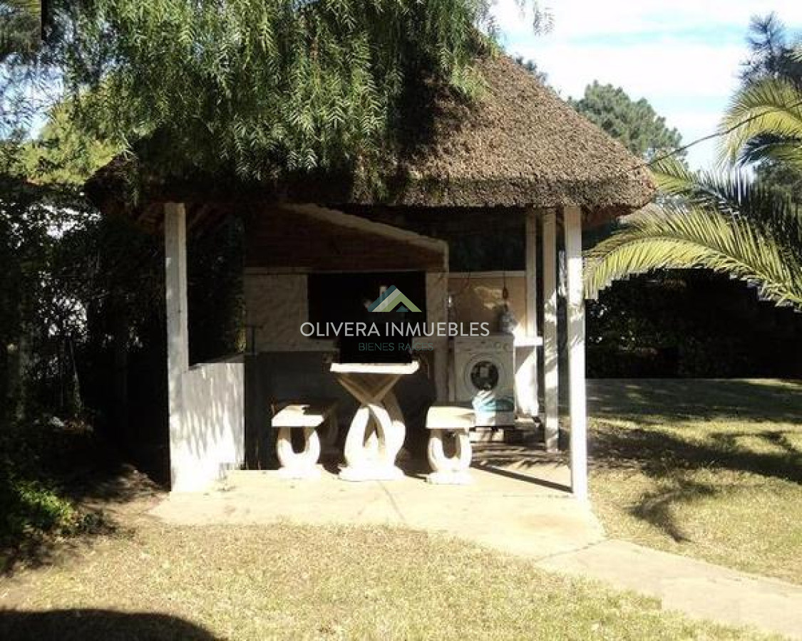 Casa ID.11602 - Venta de Casa de 4 dormitorios en Altos de Pinar