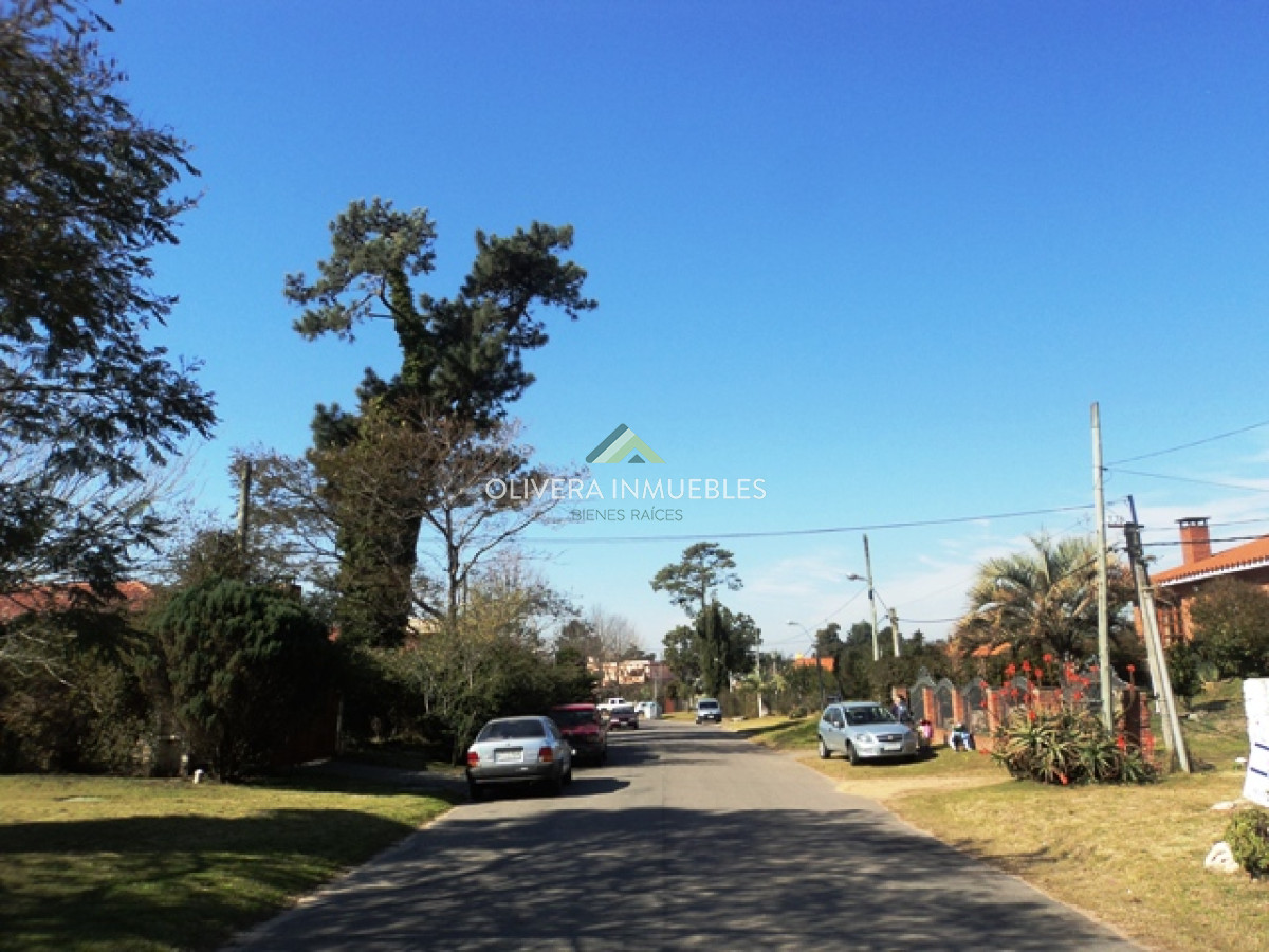 Casa ID.11602 - Venta de Casa de 4 dormitorios en Altos de Pinar